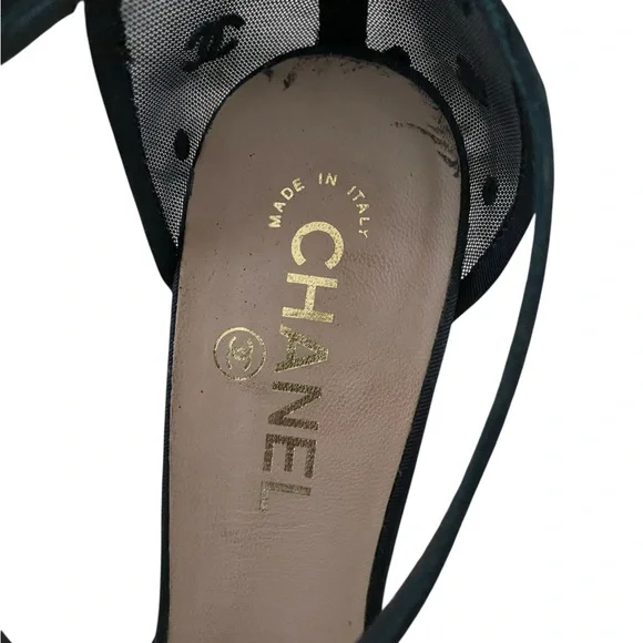 AUTHENTIC! CHANEL Black Women's Heels with Bow Accent - Picture 11 of 13